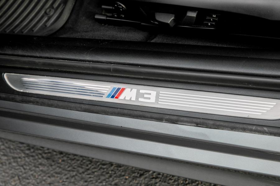 Логотип BMW M3 Coupe (E93) 2011 года  (NA) (фото 70 из 80)